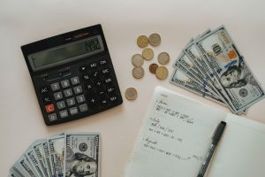 Jak obliczyć VAT z kwoty brutto, jakie zastosować wyliczenia?